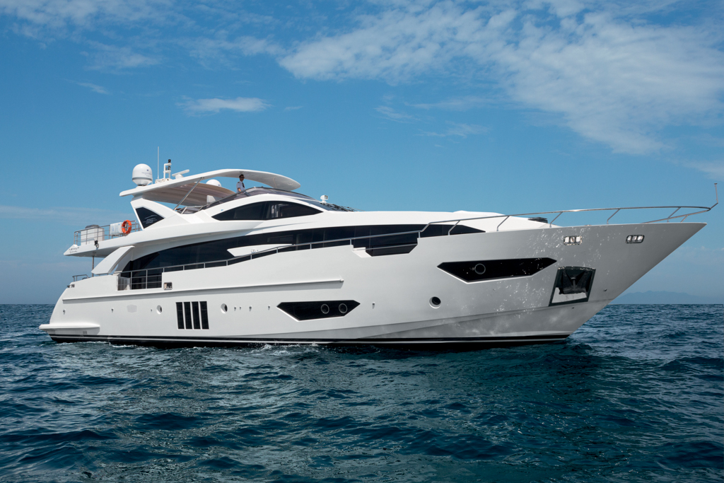 yacht azimut 95